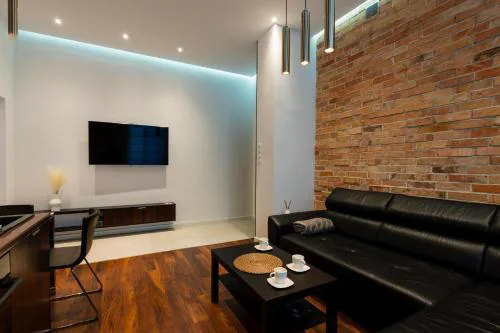 Luna Prestige Suite - Old Town Center & Main Station