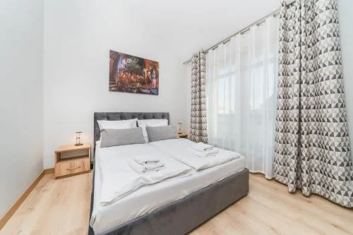 Select Suites by MB Apartments