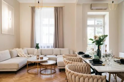 Old Town Oasis - bespoke apartments