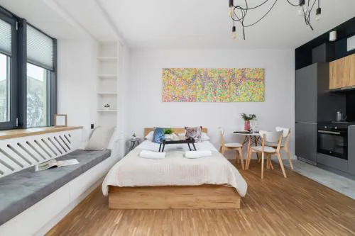 Stylowe Studio na Kazimierzu z Miejscem do Pracy by Noclegi Renters