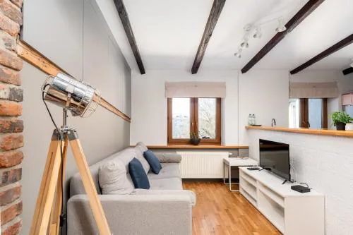 Park Krakowski Loft Apartment by BookingHost
