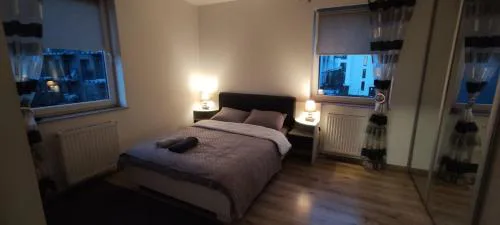 Cozy, Equipped Apartment with Free Monitored Private Parking close to Old Town