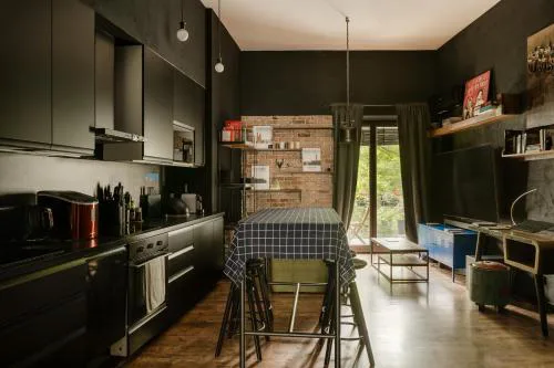 Premium Black Apartment Krakow Center with Parking