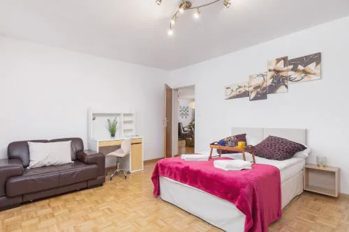 Retro Family Apartment Mały Płaszów by Noclegi Renters