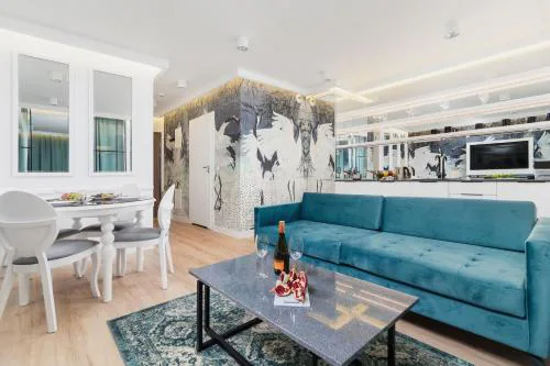 Riva Verona Apartment by Renters Prestige
