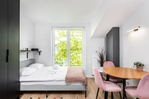 Smart Apartments - Old Town & Main Train Station - by Upstairs
