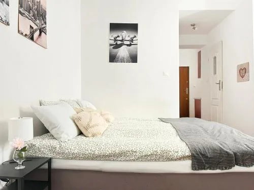 Smart Studio for 3 guests 8 min to Main Square