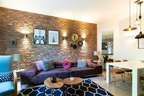 Spacious 3BR apartment with AC in living room, 2 balconies