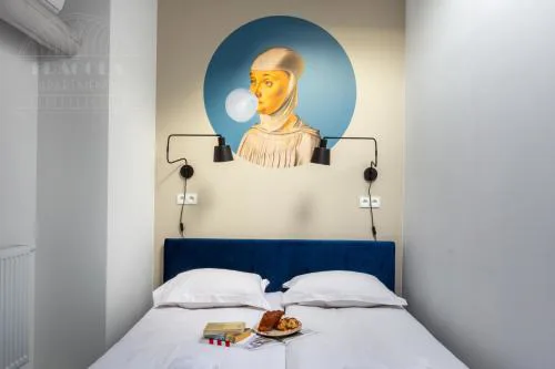 Blue Blood - Spacious 11-Guest Riverside Stay by Fragola Apartments
