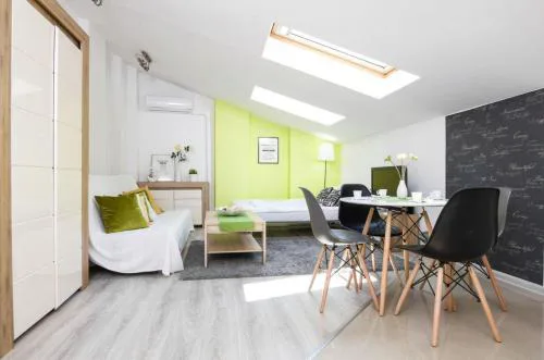 Studio for 4 guests with Air Conditioning close to Main Square