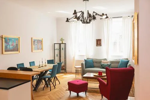 TCF Home - Big Apartment with Free Garage