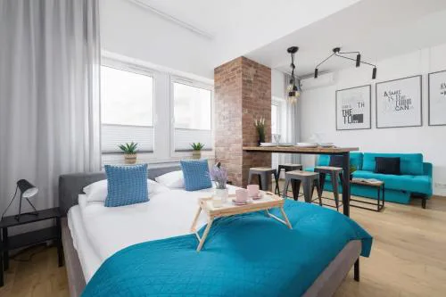 Turquoise Studio with Balcony & Air Conditioning Kraków by Noclegi Renters
