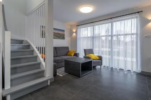 DOMINO-domek 5