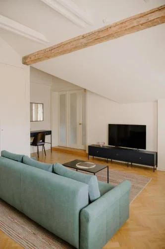 APARTAMENT OSIEM OSIEM w CENTRUM