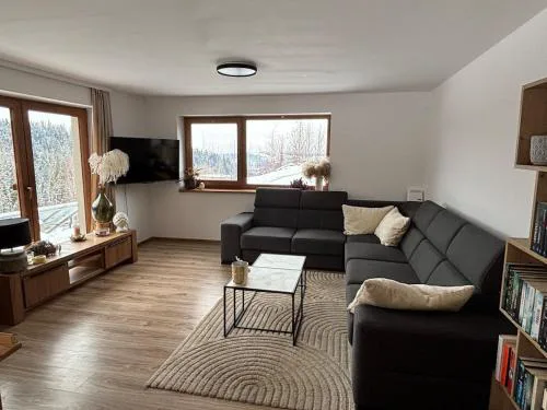 Apartament pod lasem - przy szlaku na Turbacz, w pobliżu wyciągów narciarskich