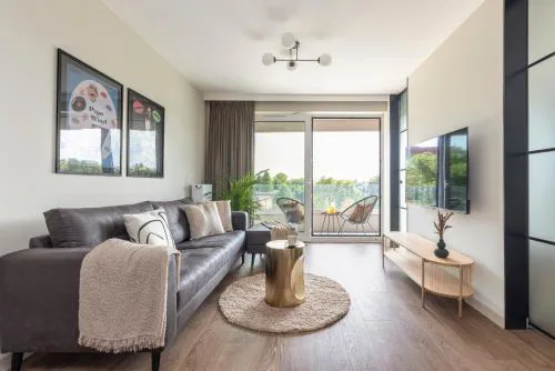 River Side Residence 3/18