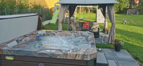Domek Komfort z jakuzzi przy Parku Zdrojowym