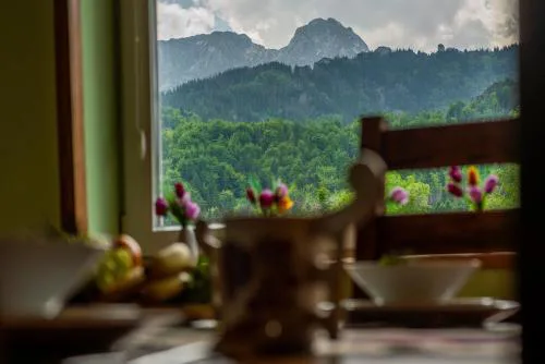 100 m2 Apartment - Nabucco with 270 degree Mountain View, 65 Oled TV, Netflix, PS5 Console