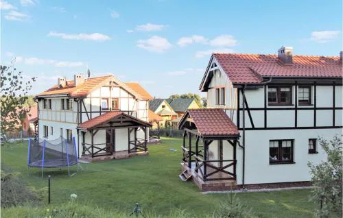 3 Bedroom Cozy Home In Debina