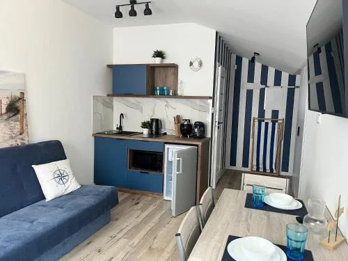 Blue Apartment B Dębina - prywatny taras na dachu , 400 m od morza,