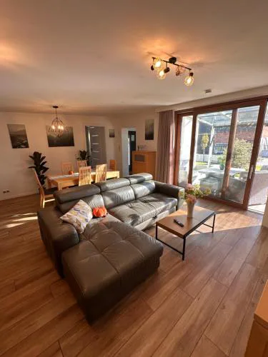 Jacuzzi Bubble Apartment - 15 minutes drive from the Old Town