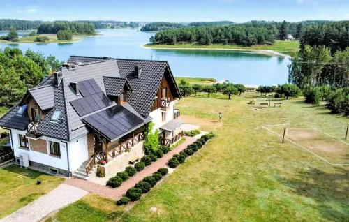 Gorgeous Apartment In Borzyszkowy