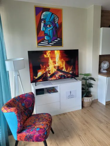Artystyczny Apartament Picasso Design, Jezioro i TV60 "PanTuNieSpał"