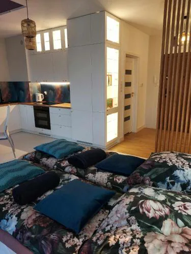 Cień Wiatru Charzykowy Romantyczne Studio z Wanną i Widokiem na Jezioro