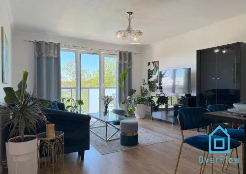 Bloom Apartment with Sauna & Gym, 5 Min to Baltic Sea & Polsat Plus Arena