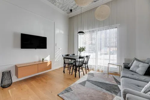 Chmielna Park - City Center & Parking by Downtown Apartments