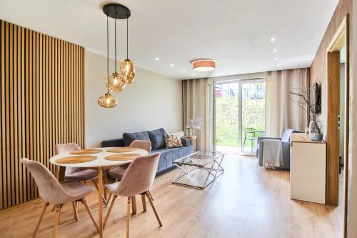 Cozy Apartment with Garden - Free Private Parking Gdańsk
