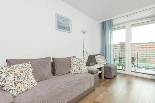 Cztery Oceany Studio for 4 Guests with Balcony & Parking Gdańsk by Noclegi Renters