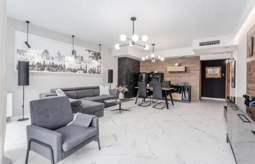 Deo Plaza Waterfront Luxury Apartments by Noclegi Renters