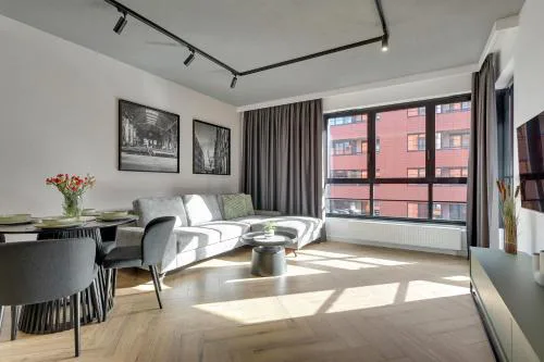 DOKI Living by Q4Apartments Parking & Foodhall