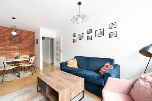Elegant 3city Apartment in Gdańsk with Parking by Noclegi Renters