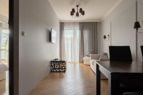 Glow Apartments, Apartamenty Zaspa, Dywizjonu 303