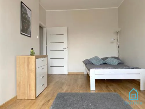 Manhattan Apartment - 15 Minutes to Seaside