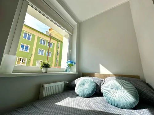 MMRent Citrus Room