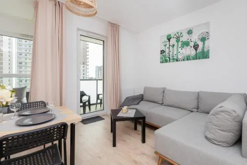 Modern Studio with Balcony Near Arena Gdańsk by Noclegi Renters