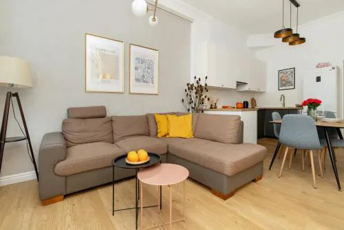 Nowoczesne Studia Blisko Centrum Gdańska by Noclegi Renters