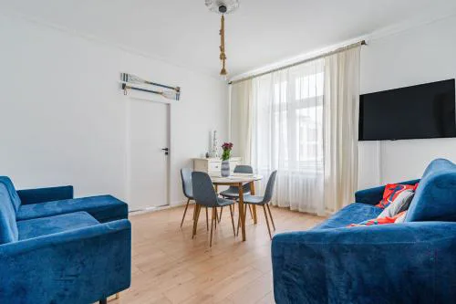 Sailor Apartment by Marina Old Town for 8 people, free parking!