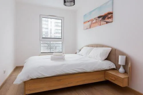 Sea Salt Spacious Apartment by BookingHost