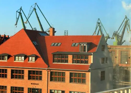 Solidarity Suites