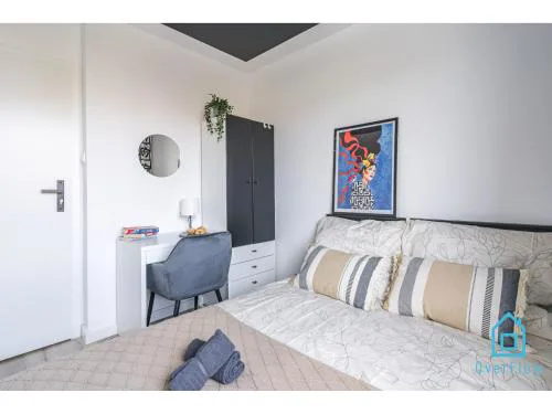 Sunflower Room - 15 Minutes to Gdańsk Old Town