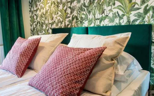 Waterlane Island Deluxe 5A by Grand Apartments