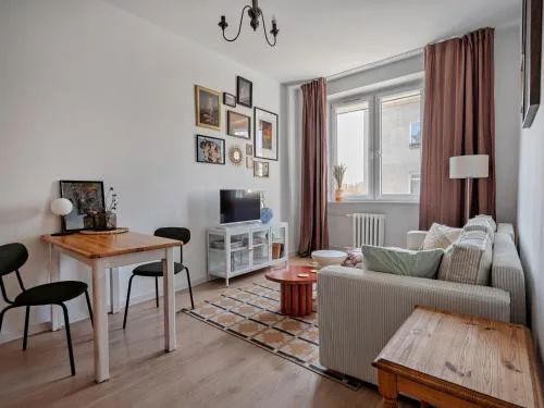 Wrzeszcz Apartment - Trams Nearby - by Rentujemy