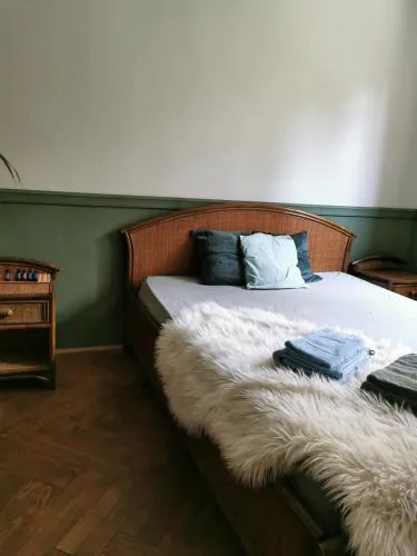 A home under a forest with exceptionally good energy