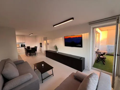 Cliff City Home