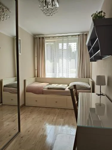 Duże mieszkanie - 3 pokoje na parterze dla max 6 osób