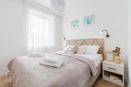 Flatbook - Rodzinne Apartamenty Jantar Bursztynowe Osiedle z Parkingiem